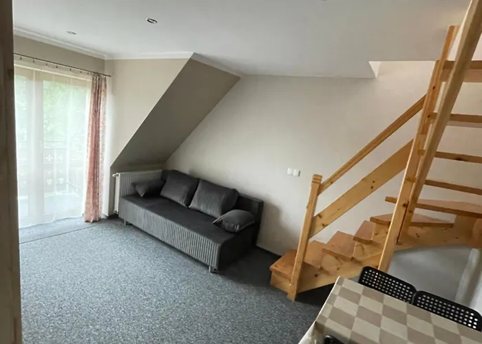 ホームステイ Perelka ザコパネ